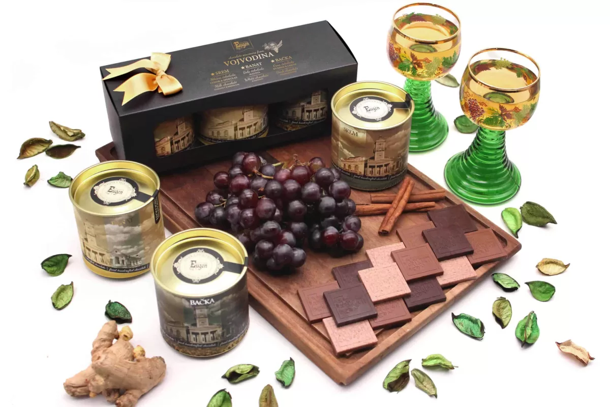 Vojvodina - Fruit and Chocolate Gift Box